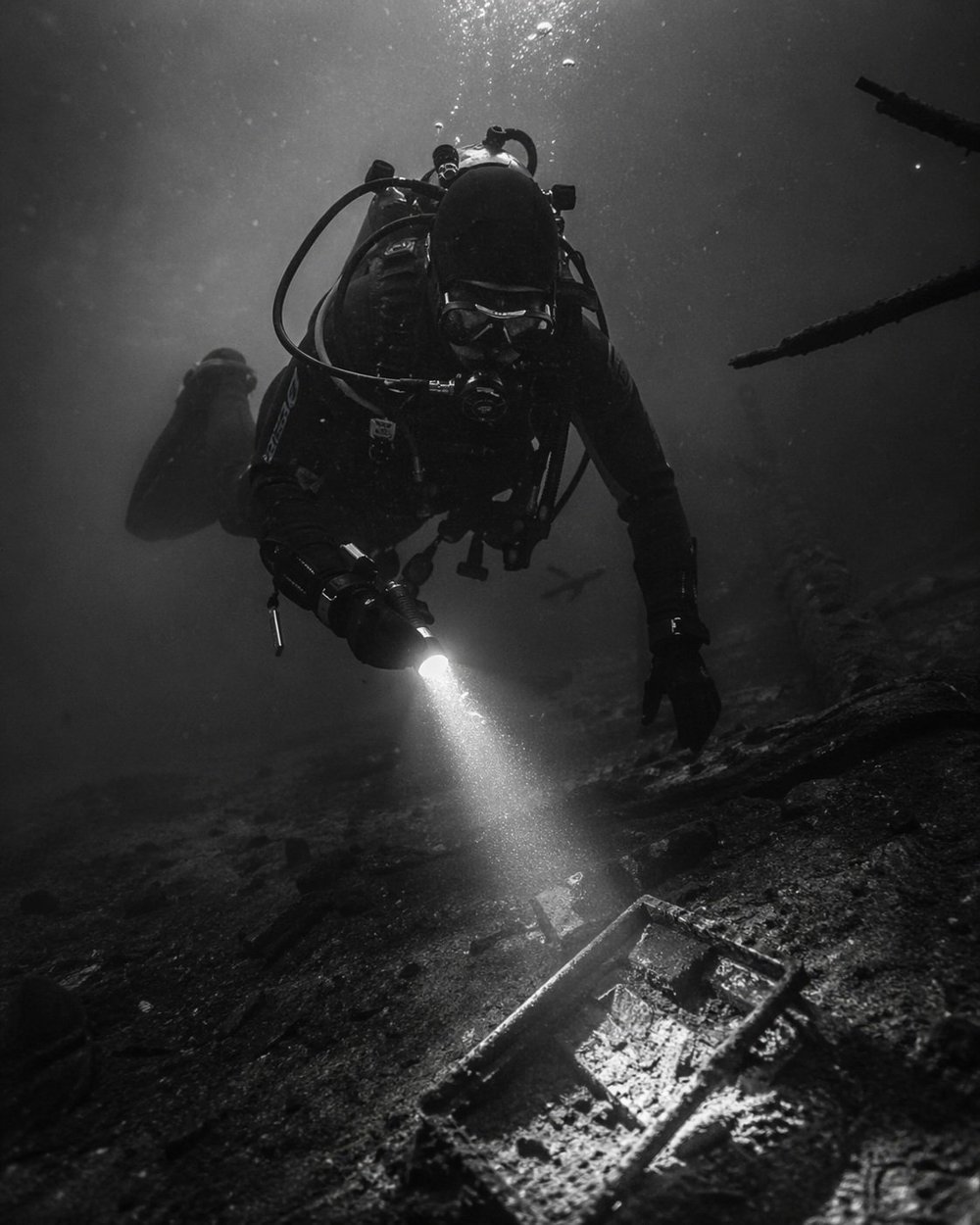Diver conducting an underwater search